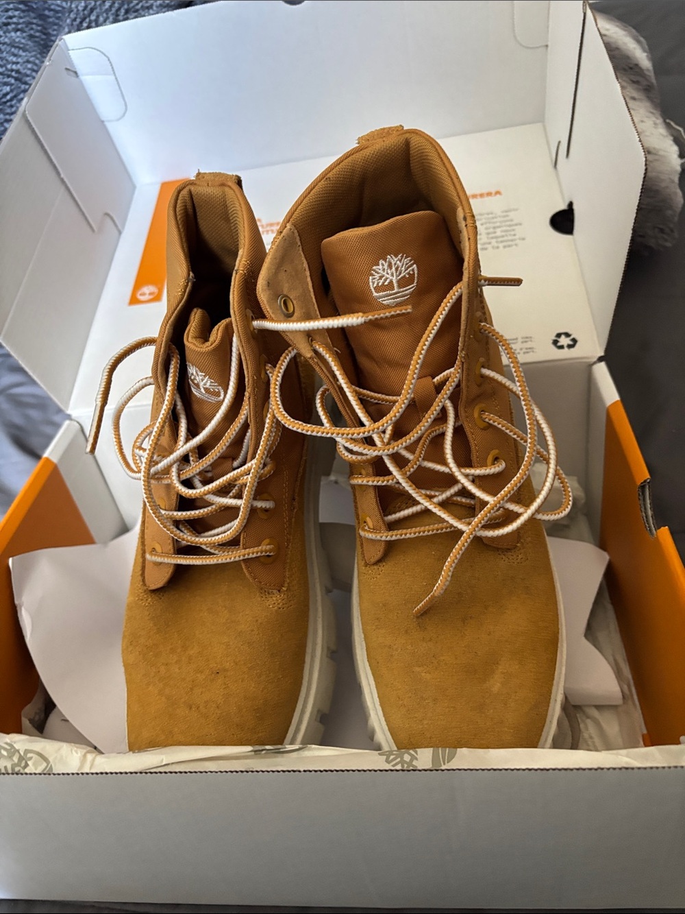 Timberland Women's Wheat/Tan Suede Lace-Up Boots